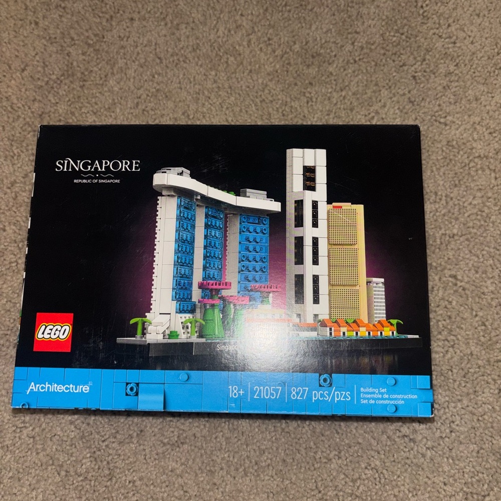 LEGO Architecture Singapore Skyline Set with Blue and White